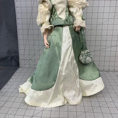 #97 Franklin Heirloom Doll