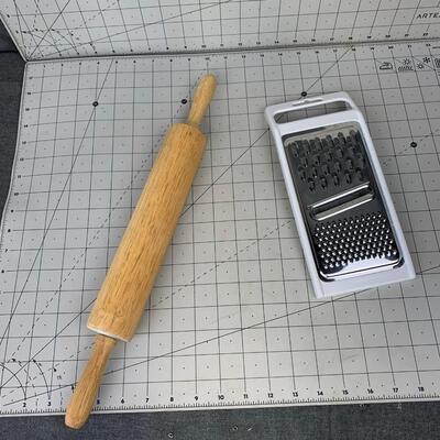 #119 Rolling Pin & Grater