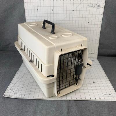 #122 Small Pet Travel Crate - 1'8