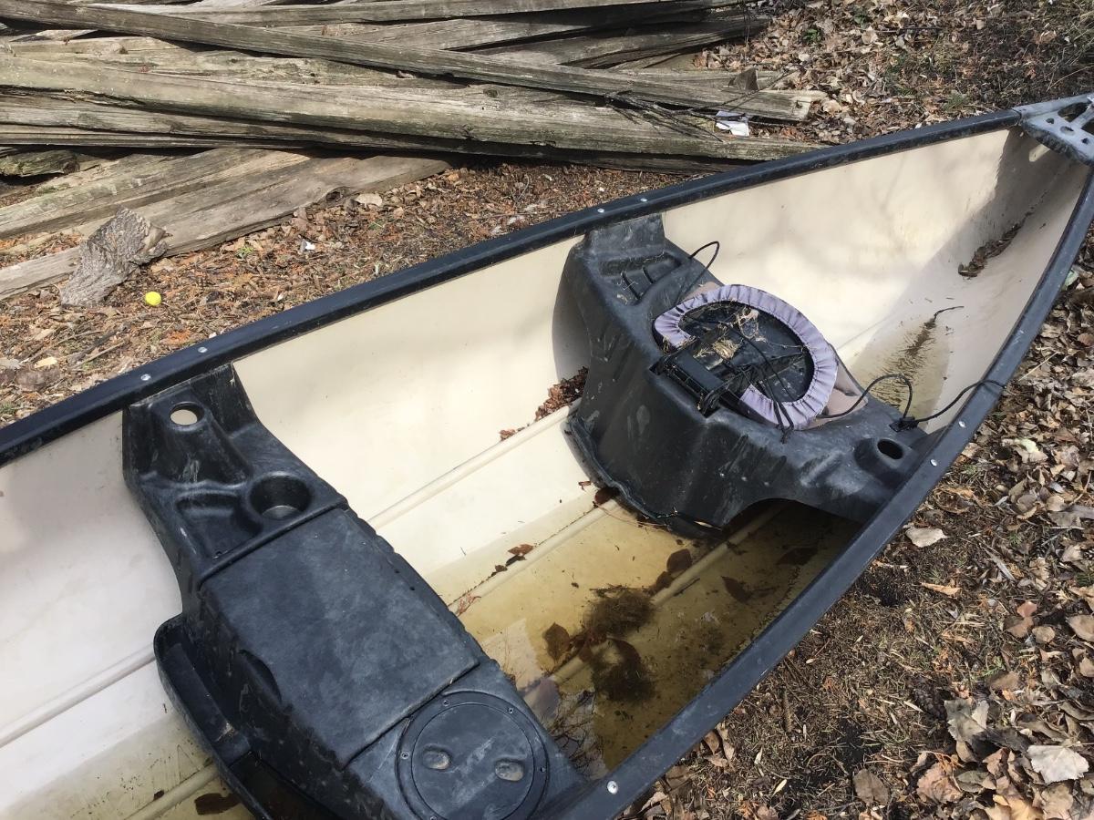 1002 Canoe Old Town Saranac 160 XT