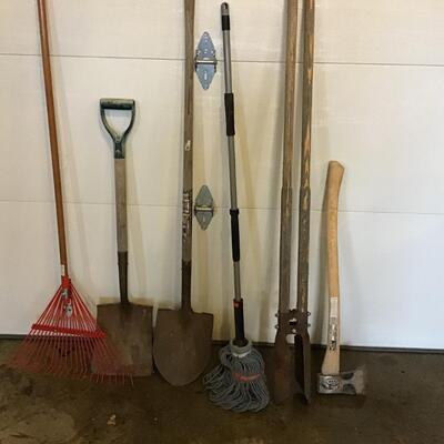 1011 - Assorted Yard Tools