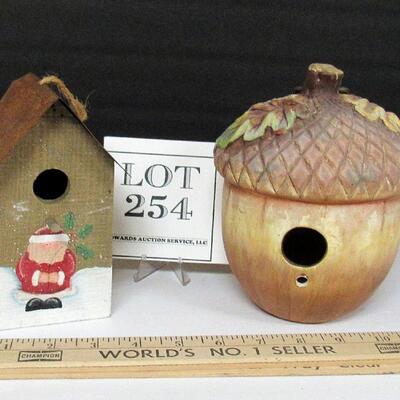 2 Bird Houses