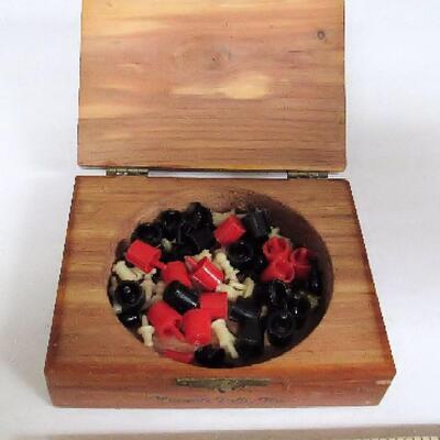 Vintage WI Dells Wood Souvenir Box With Chess/Checkers