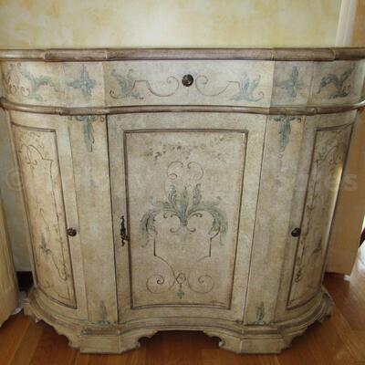 Cabinet / Dry Bar