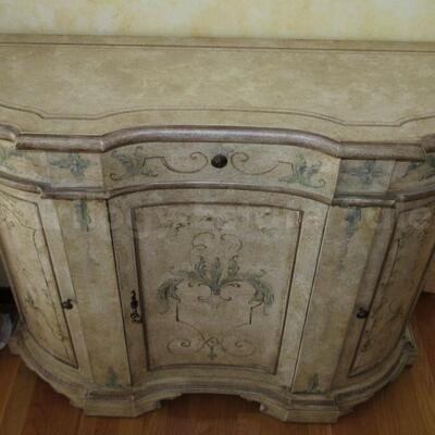 Cabinet / Dry Bar