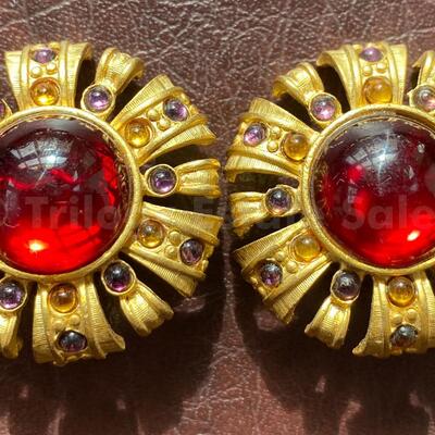 Vintage Craft clip earrings