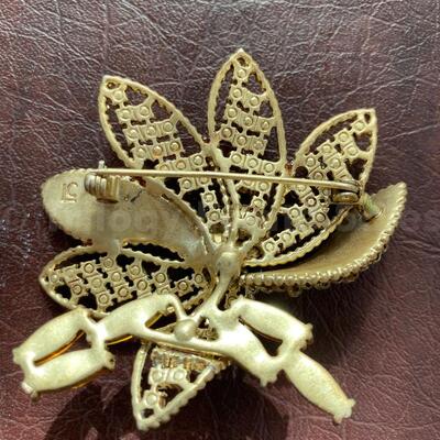 rhinestone flower brooch