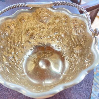 Whiting sterling silver rÃ©poussÃ© bowl