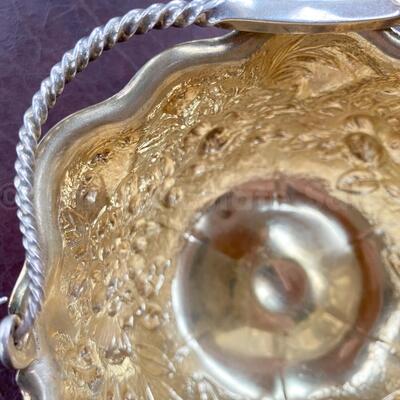 Whiting sterling silver rÃ©poussÃ© bowl