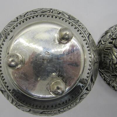 Two sizes of Persian matching footed 84 silver bowls