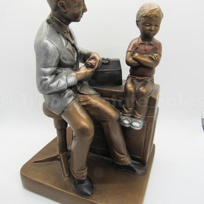 â€œTrust me Doctorâ€ statue by Austin Sculptures