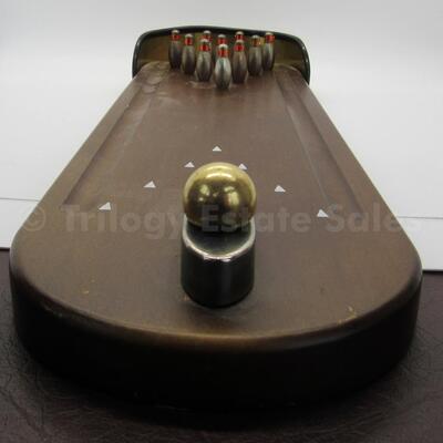 Desktop bowling game