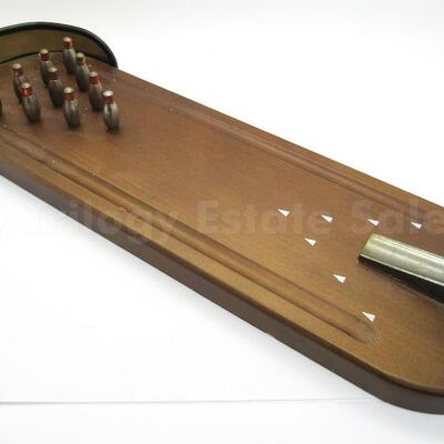 Desktop bowling game