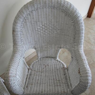 White Wicker Furniture