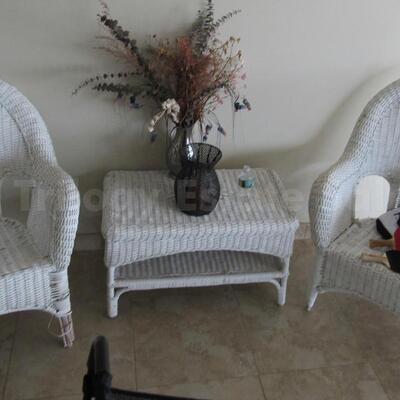 White Wicker Furniture