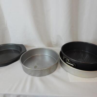 Cake pans