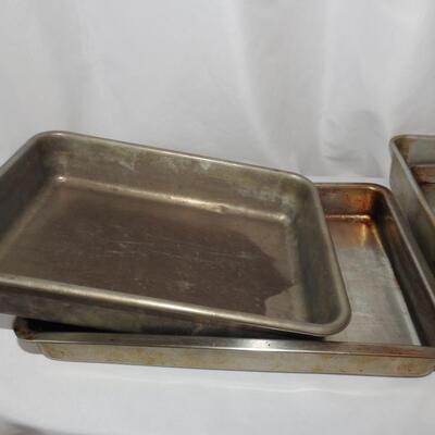 Baking pans