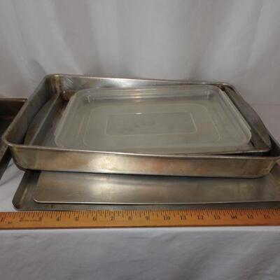 Baking pans