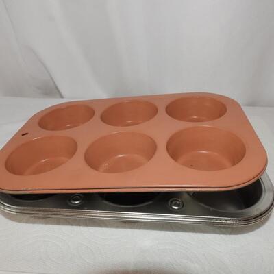 Cupcake pans
