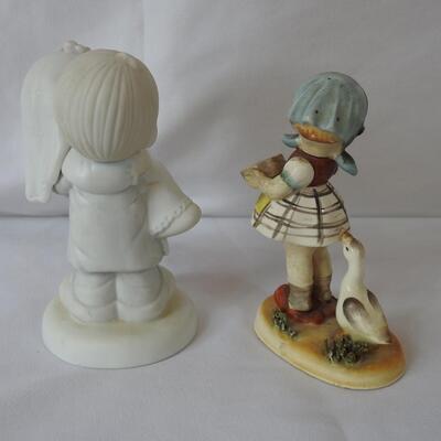 Pair of Figurines