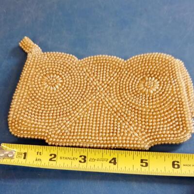 LOT 19   OLD BEADED CLUTCH PURSE