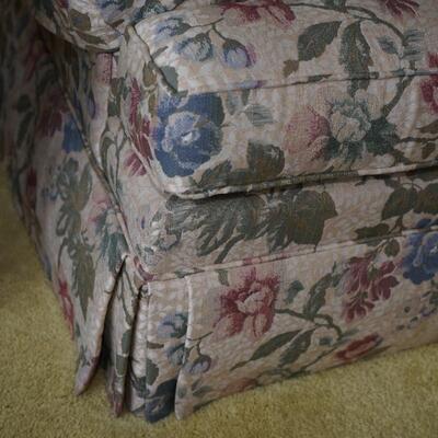 ETHAN ALLEN THREE CUSHION SOFA OF FRENCH STYLE FLORAL