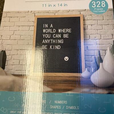 new 11x14 letter board 328 pieces