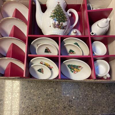Childs Christmas Tea Set Roehler