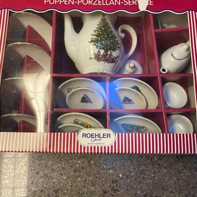 Childs Christmas Tea Set Roehler