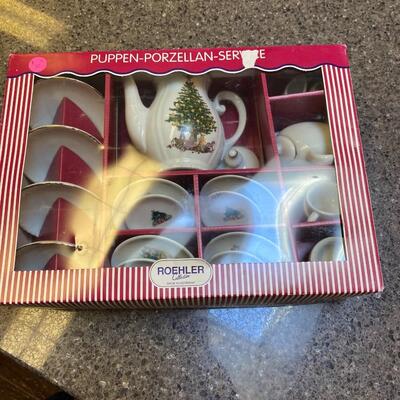 Childs Christmas Tea Set Roehler