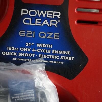TORO SNOWBLOWER POWER CLEAR  621 VERY CLEAN AND MAINTAINED.