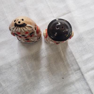 Japan Ginger bread shakers vintage