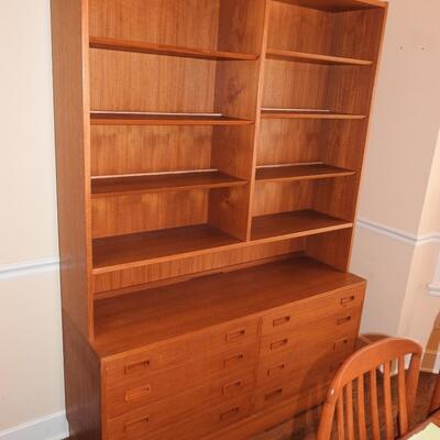 Hundevad Display/Bookcase with storage drawers