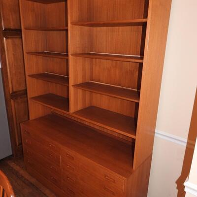 Hundevad Display/Bookcase with storage drawers