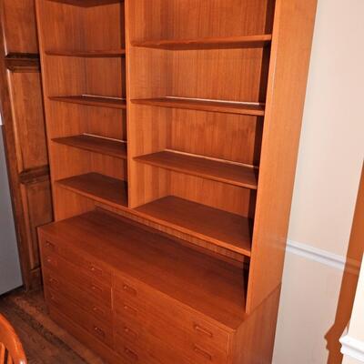 Hundevad Display/Bookcase with storage drawers