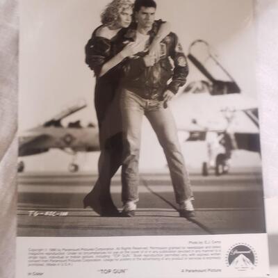 Top Gun movie publicity photos Kelly mcgillis and Tom Cruise