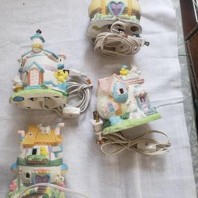 Easter dÃ©cor Bunny houses