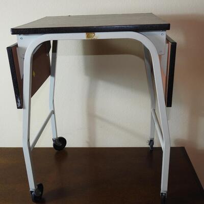 Drop leaf Table