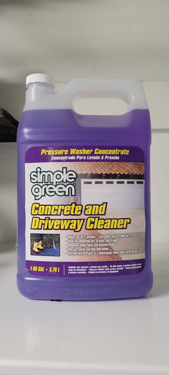 Lot 19 Full Bottle of SIMPLE GREEN Driveway Cleaner Pressure Washer