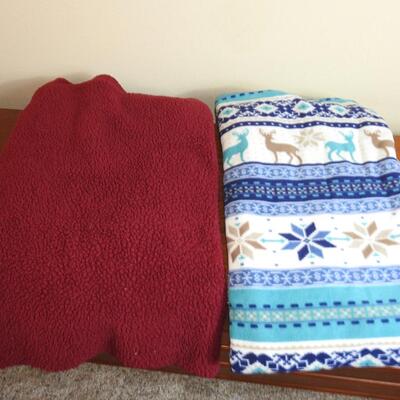 Throw Blankets