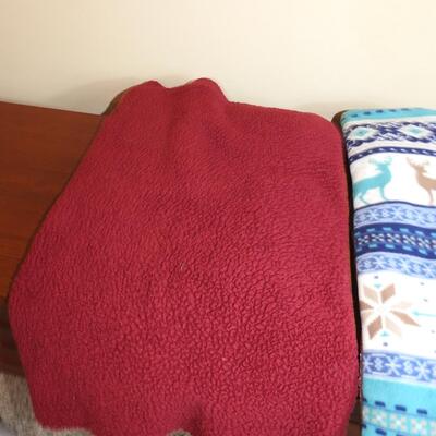 Throw Blankets