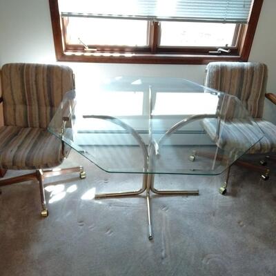 LOT 7 CHROME CRAFT DINING ROOM TABLE AND 4 CHAIRS