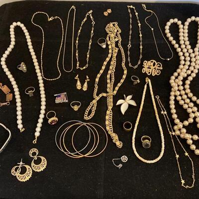 Mixed Jewelry Drawer Contents with 25+ Pieces