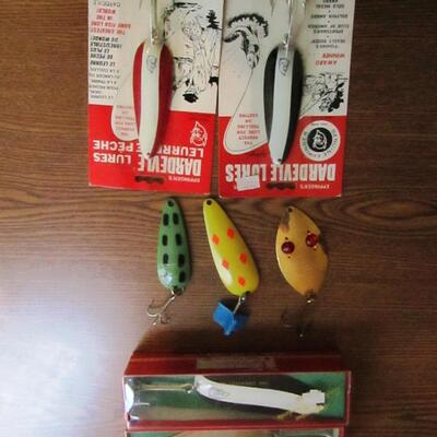 LOT 41  NEW EPPINGER DARDEVLE LURES AND MORE