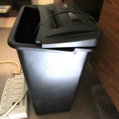 LOT 43  FELLOWES PAPER SHREDDER AND SURGE BOX
