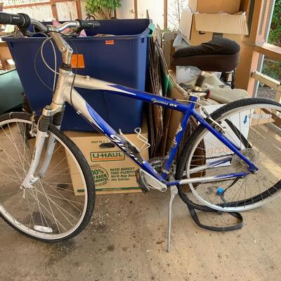 2 Bicycles, roof rack, Pulley Lift and Bike stand