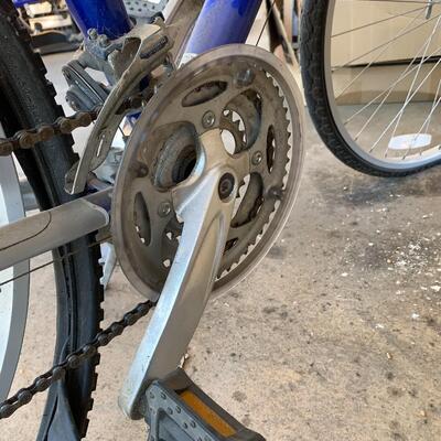 2 Bicycles, roof rack, Pulley Lift and Bike stand