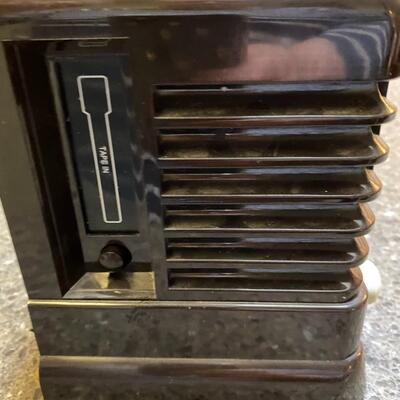 Doral AM FM Retro Radio Also plays cassettes