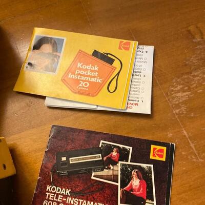 Lot of 2 cameras KodaK Tele-instamatic 608 and instamtic 20 both with box