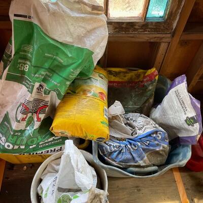 Garden Soil and Lawn Fertilizer
